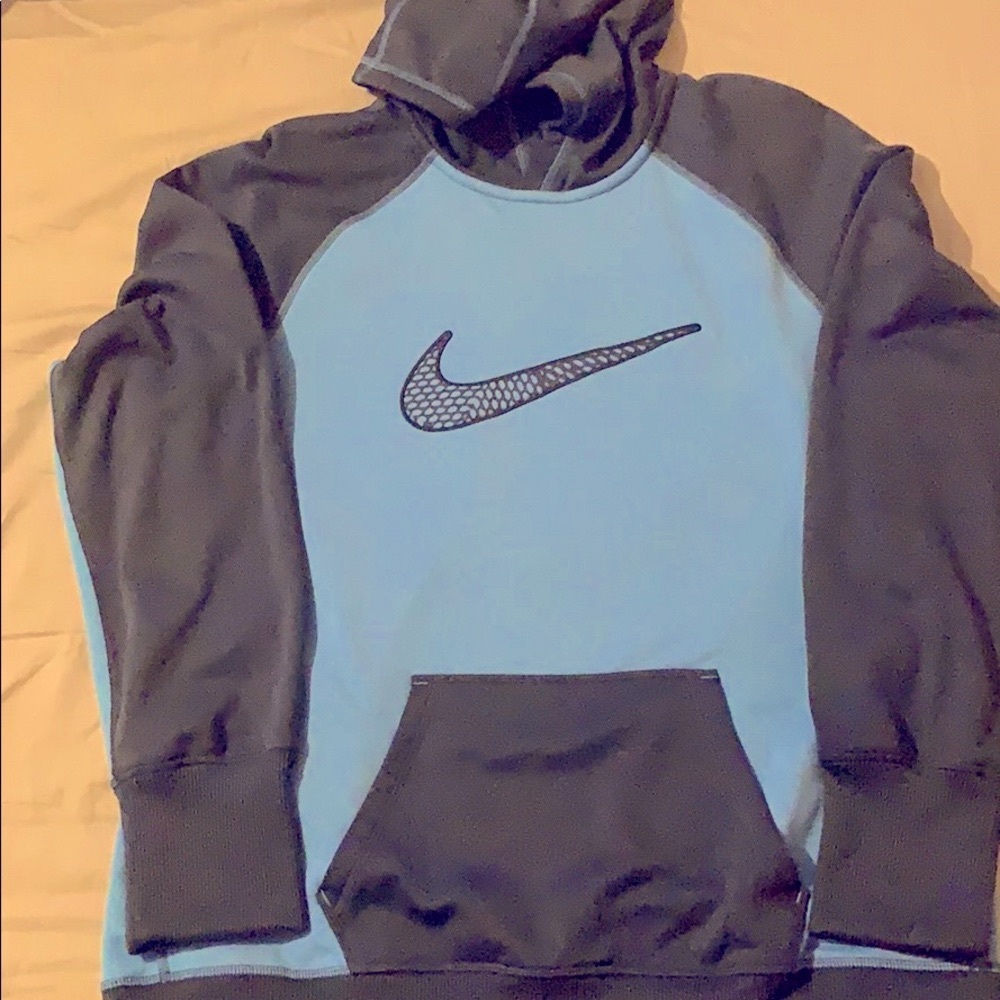 Women’s Nike thermafit pullover